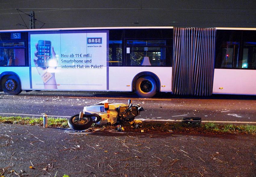 VU Roller KVB Bus Hoehenhauser Ring Koeln Muelheim P13.JPG